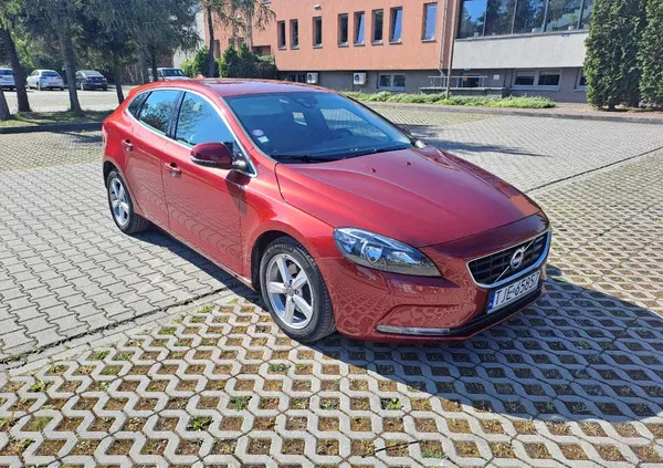 świętokrzyskie Volvo V40 cena 41900 przebieg: 148999, rok produkcji 2014 z Jędrzejów